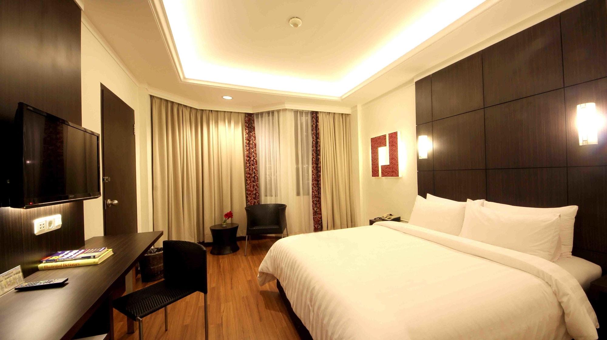 Bentani Hotel & Residence 치레본 외부 사진