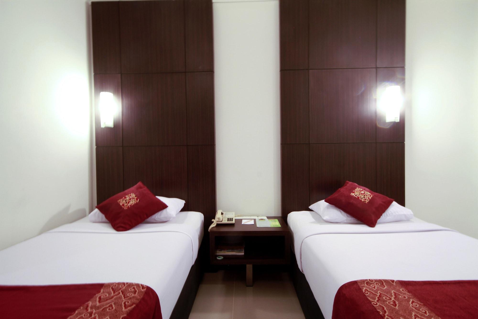 Bentani Hotel & Residence 치레본 외부 사진