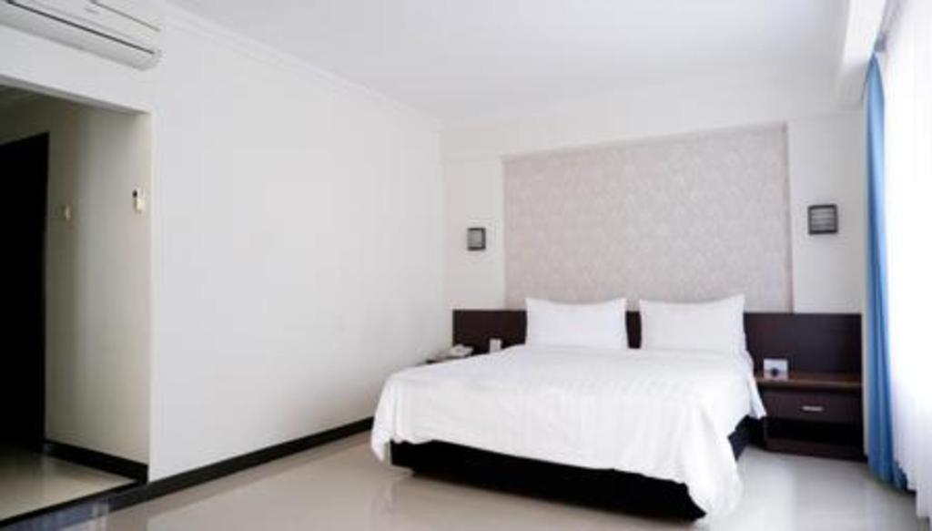 Bentani Hotel & Residence 치레본 외부 사진
