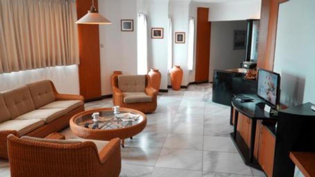 Bentani Hotel & Residence 치레본 외부 사진