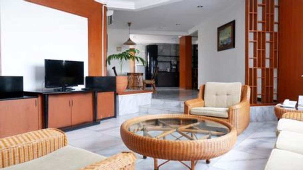 Bentani Hotel & Residence 치레본 외부 사진