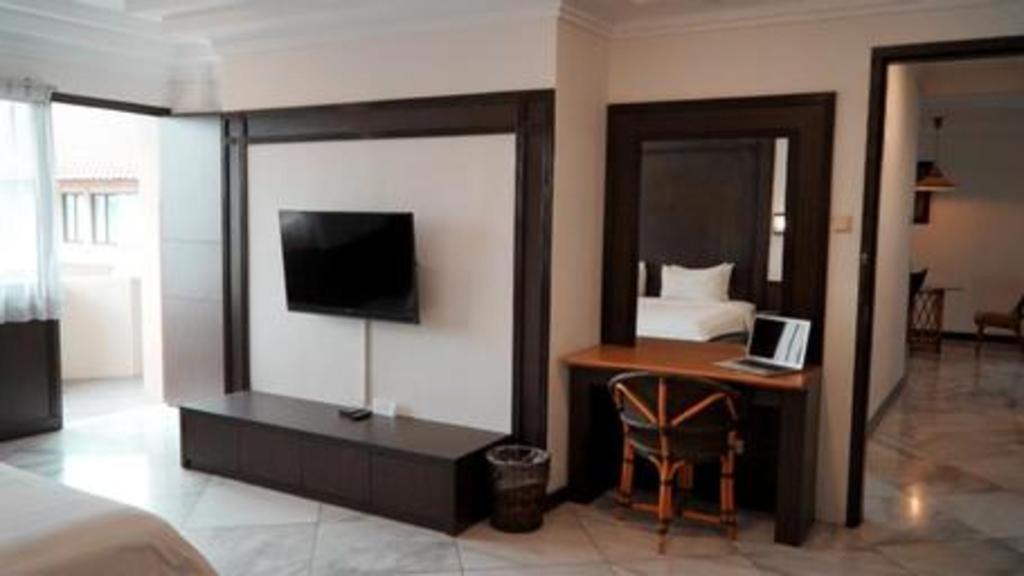 Bentani Hotel & Residence 치레본 외부 사진