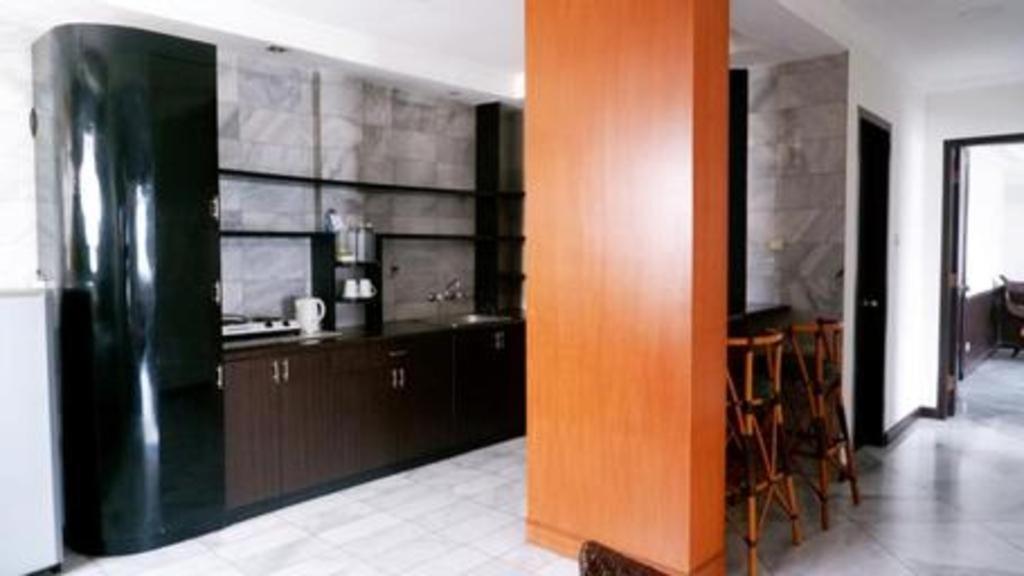 Bentani Hotel & Residence 치레본 외부 사진