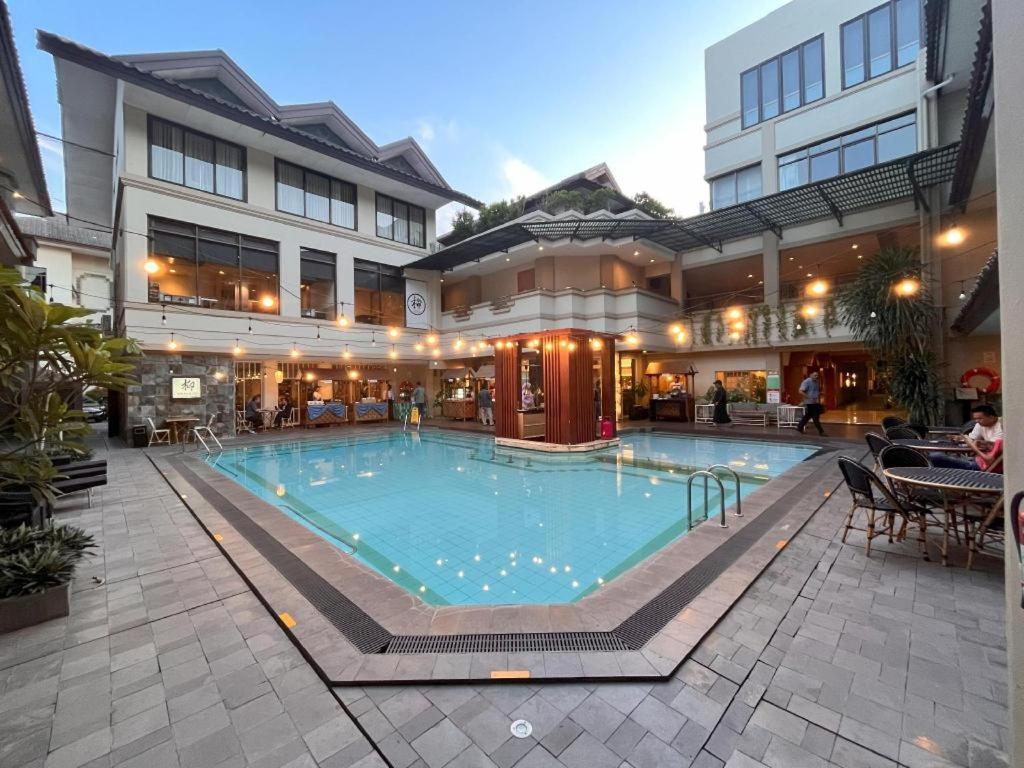 Bentani Hotel & Residence 치레본 외부 사진