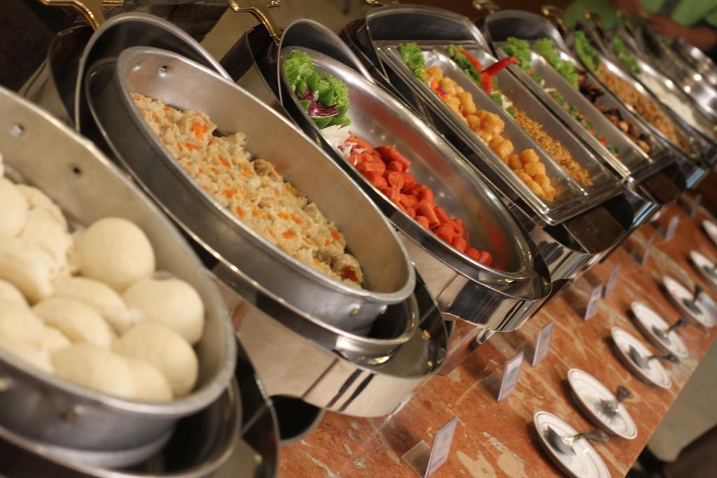 Bentani Hotel & Residence 치레본 외부 사진