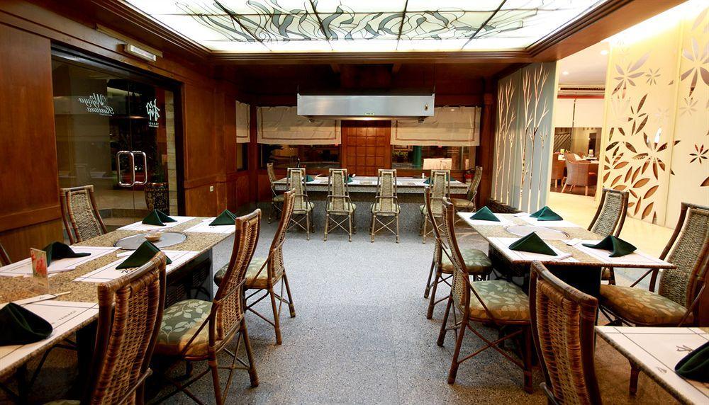 Bentani Hotel & Residence 치레본 외부 사진