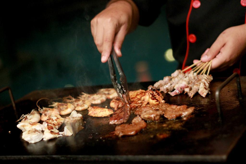 Bentani Hotel & Residence 치레본 외부 사진