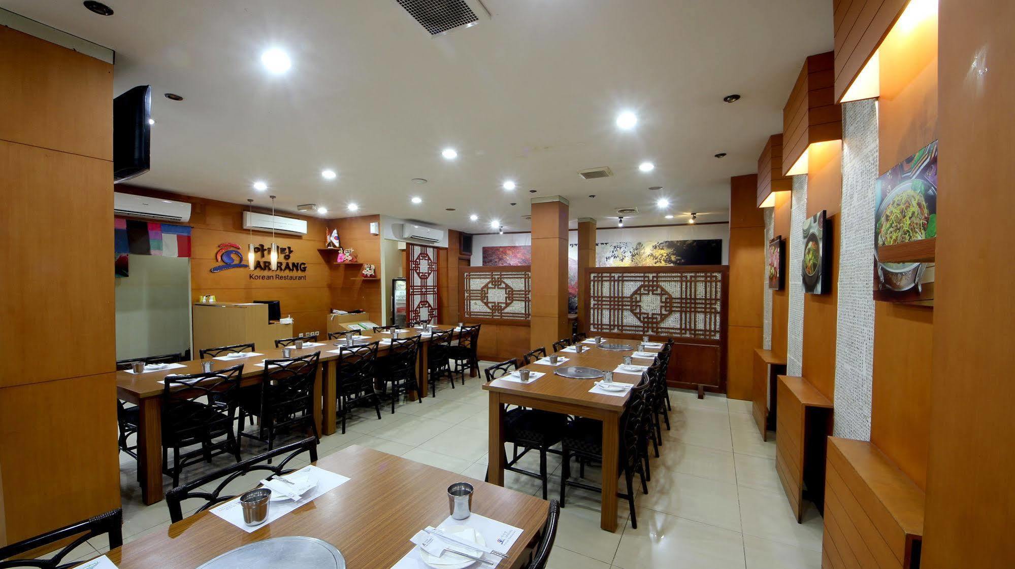 Bentani Hotel & Residence 치레본 외부 사진