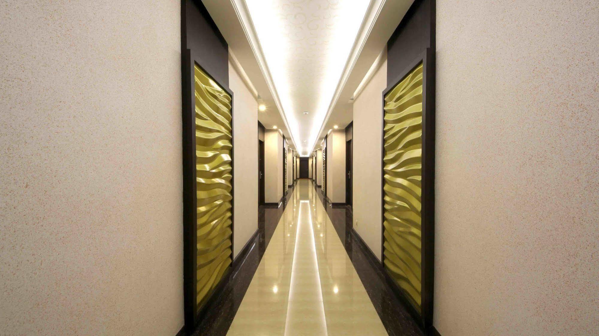 Bentani Hotel & Residence 치레본 외부 사진